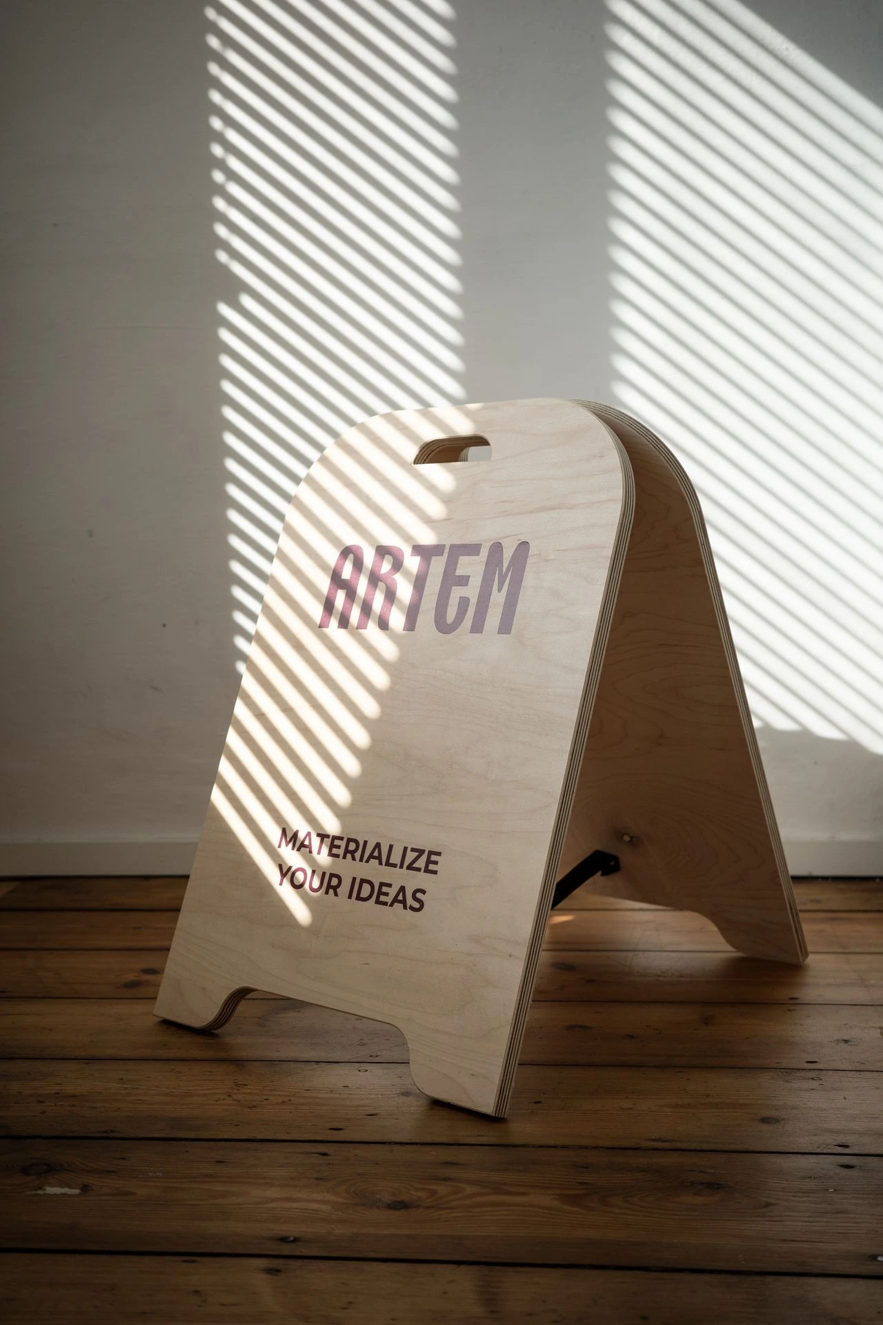 petit stop-trottoir en bois Artem