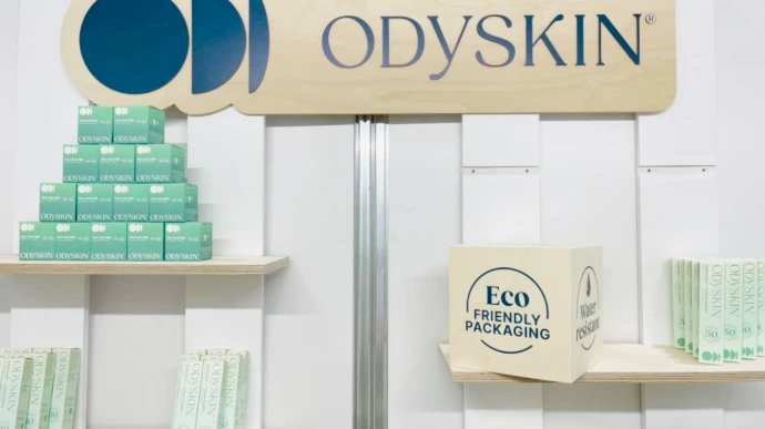 logo et présentoir stand sur mesure