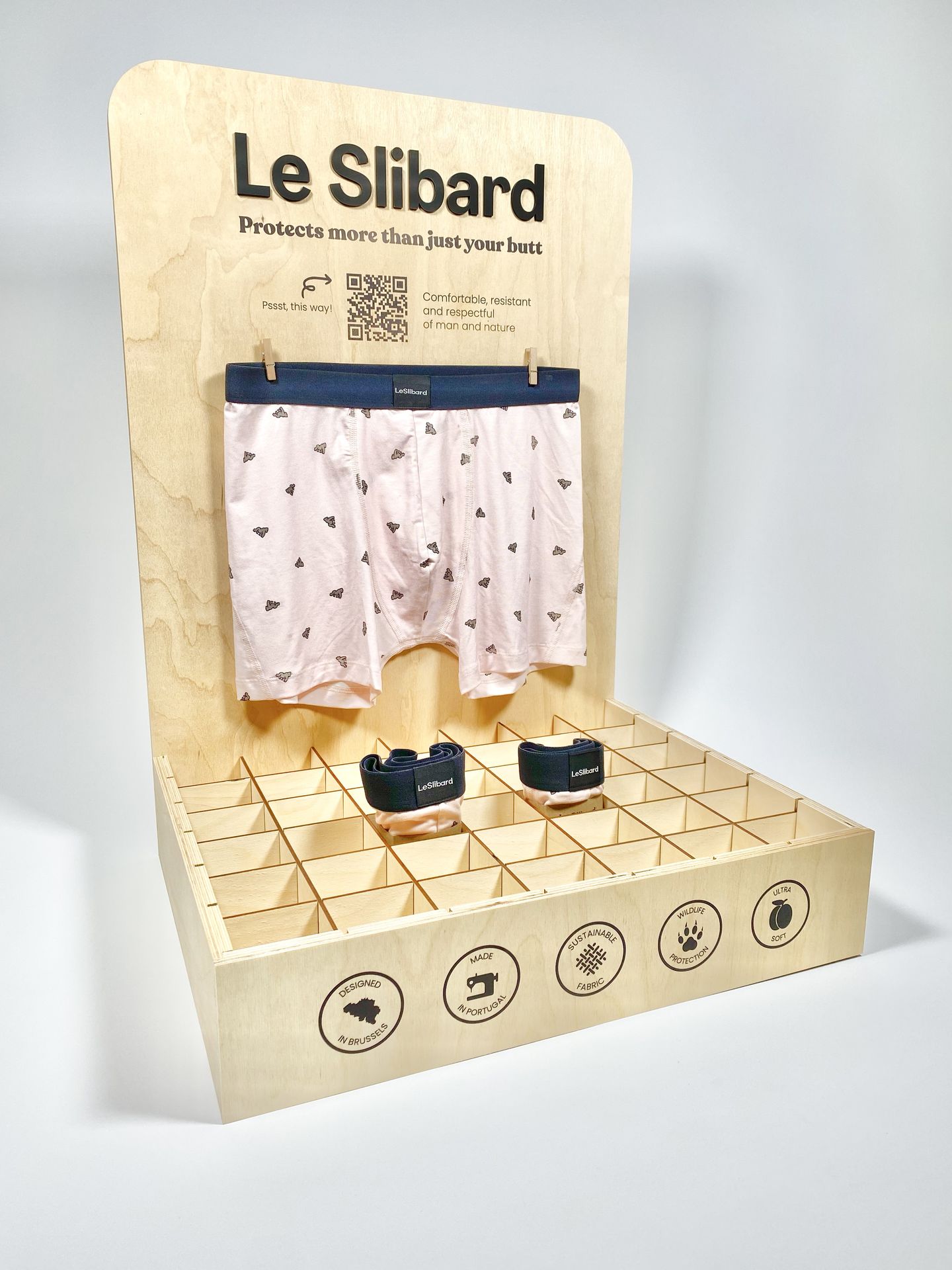 présentoir bois commerce sur mesure