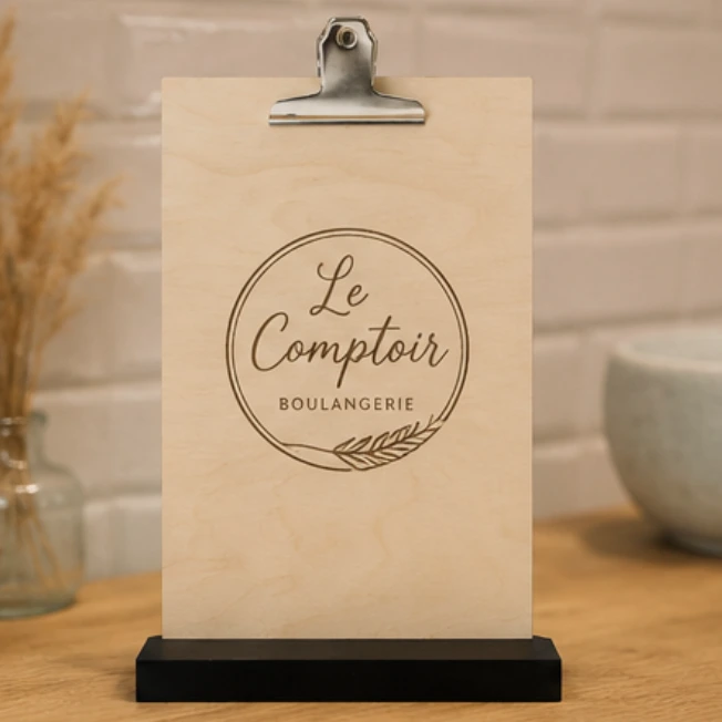 porte-menu personnalisé en bois