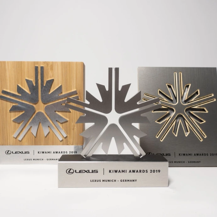 trophées lexus personnalisés bambou aluminium