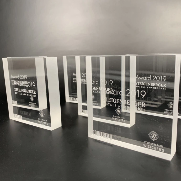 trophée plexiglas carré imprimé