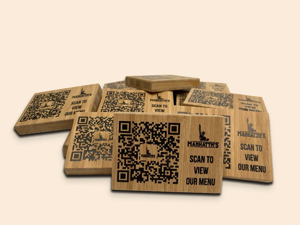manhattan_menu_QRcode_gravure_laser_découpe_resto_5.webp