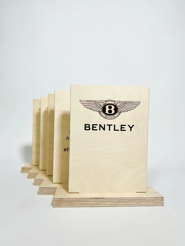 bentley_audi_bois_print_presentoirs_holders_event_6.webp